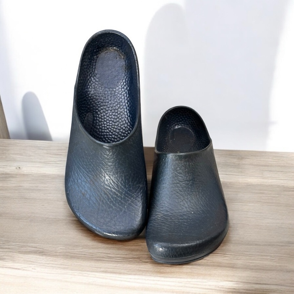 Birkenstock Navy Blue Vintage SZ‎ 5.5 W hard clog mules